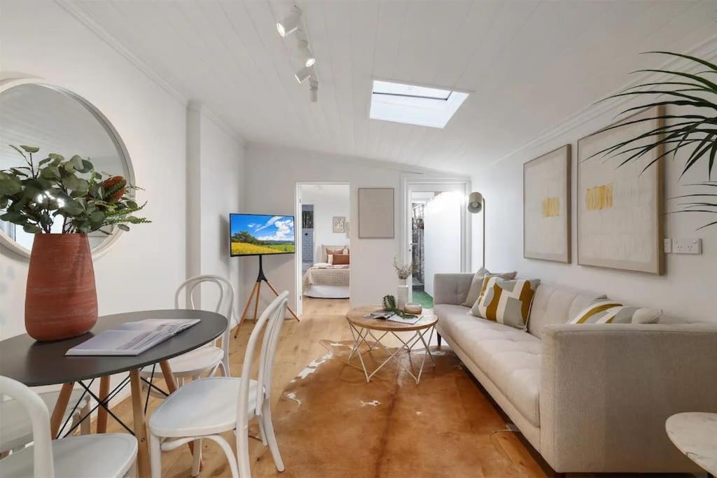 Three-Bedroom Villa,1587863639:JPEG